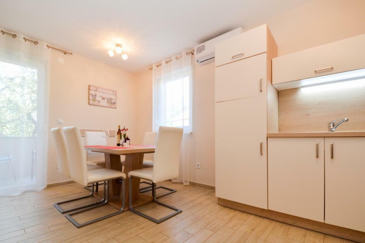 Apartment Mit- Mir Fondole Bagian luar foto