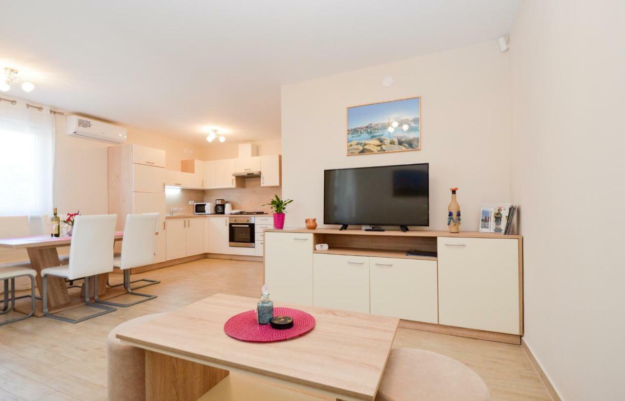 Apartment Mit- Mir Fondole Bagian luar foto