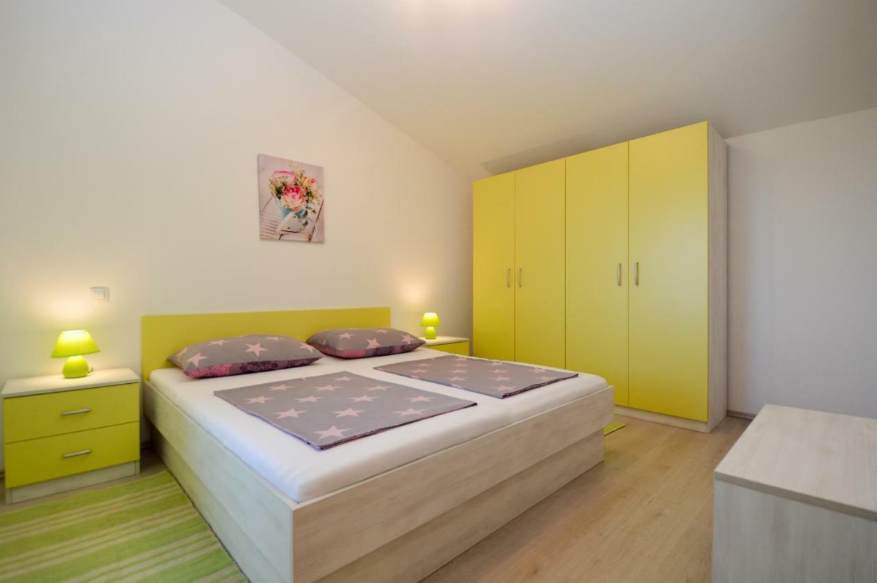 Apartment Mit- Mir Fondole Bagian luar foto