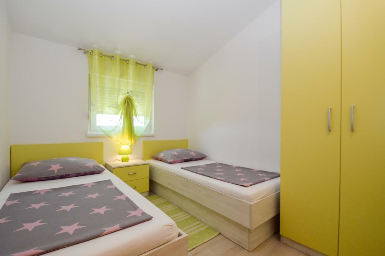 Apartment Mit- Mir Fondole Bagian luar foto