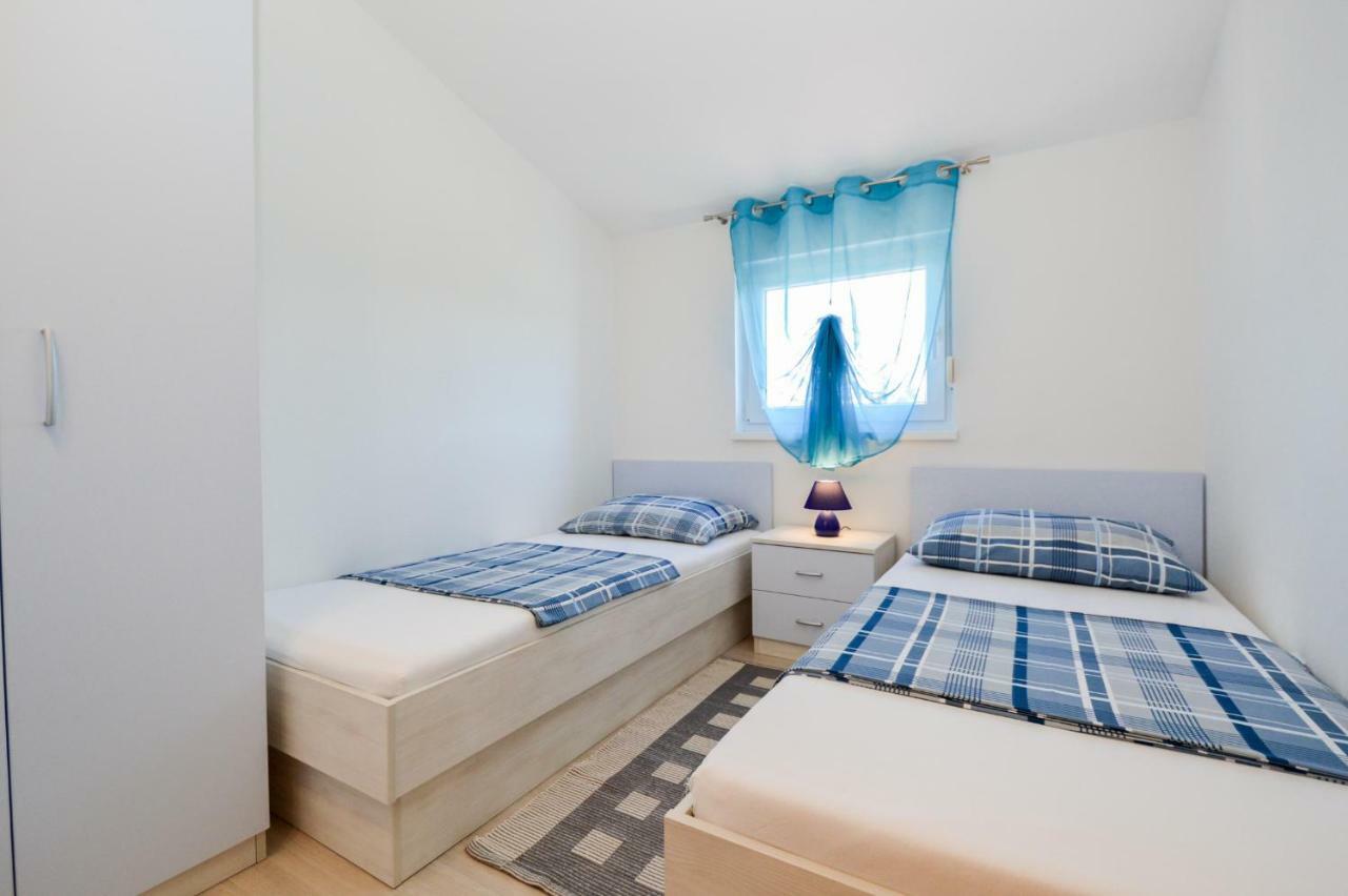 Apartment Mit- Mir Fondole Bagian luar foto